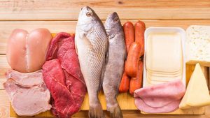 Hạn chế ăn thịt cá trong quá trình ăn kiêng để giảm cân
